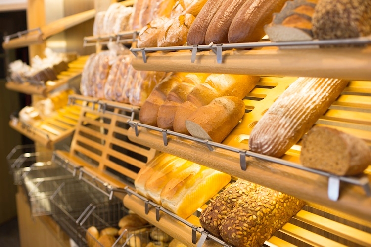 La crisi ha spinto il 78% degli italiani a tagliare sulla spesa per il pane