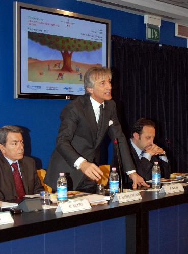 Paolo Bruni - Presidente di Fedagri-Confcooperative durante la presentazione del rapporto