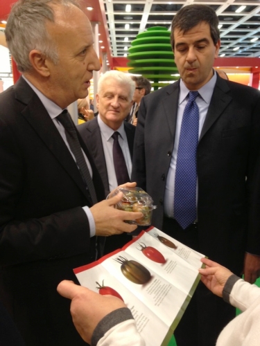Fruit Logistica 2014: il vicepresidente del Consorzio pomodoro di Pachino Igp Massimo Pavan e l'assessore regionale all'Agricoltura Massimo Cartabellotta