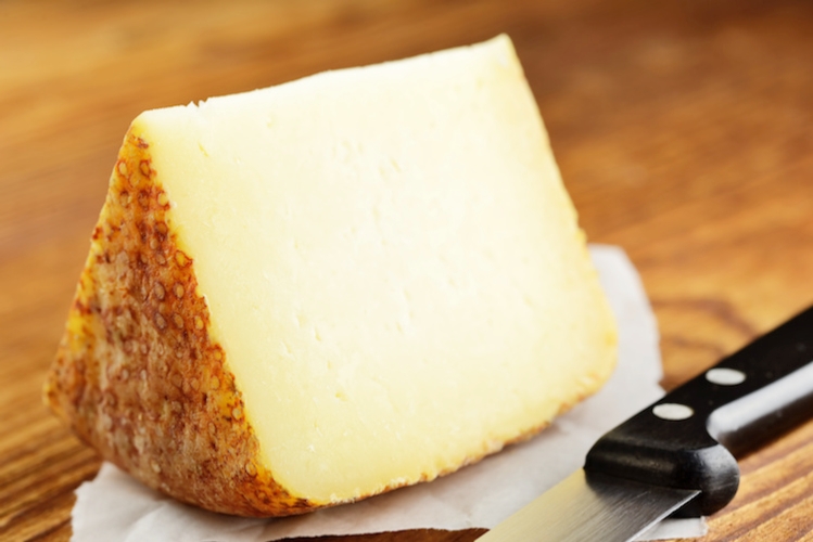 Cfs: il formaggio aveva etichetta e sigilli falsi con informazioni errate e contraddittorie
