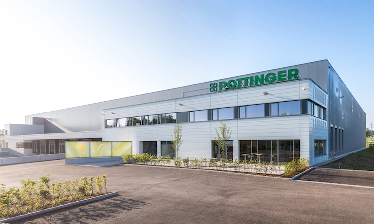 Nuovo centro logistico per ricambi di Pöttinger