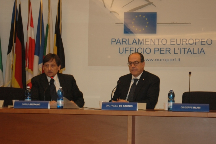 Year Report 2012, presentato il rapporto delle attività del terzo anno di legislatura. Da sinistra: Dario Stefàno e Paolo De Castro