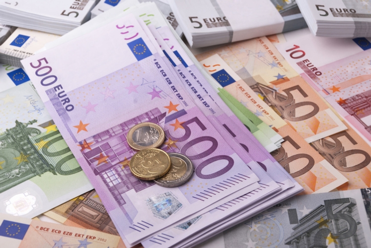 soldi-banconote-monete-euro-by-fotolia-750.jpeg