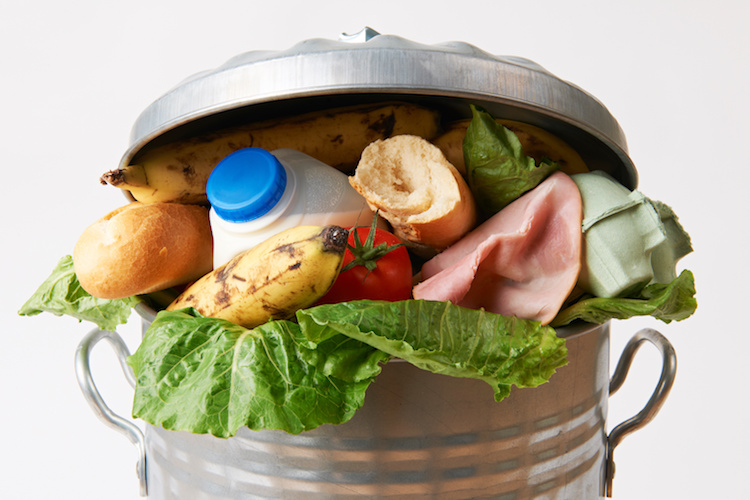 Secondo l'indagine Coldiretti/Ixè quasi il 71% degli italiani intervistati ha diminuito o annullato gli sprechi alimentari nell'ultimo anno