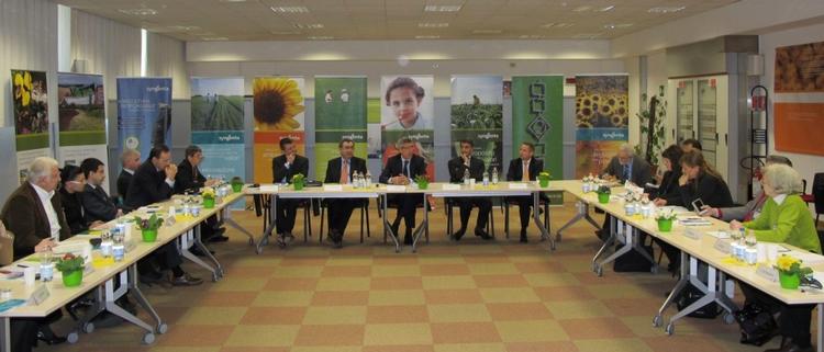 Un momento della conferenza stampa: nel tavolo dei relatori, da sinistra, Fabio Inglese, Enrico Rappuoli, Luigi Radaelli, Gianluca Fusco, Robert Renwick