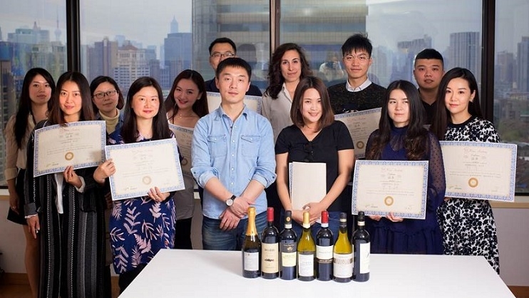 I millenials cinesi alla Taste Italy! Wine Academy di Shaghai promossa da Business Strategies
