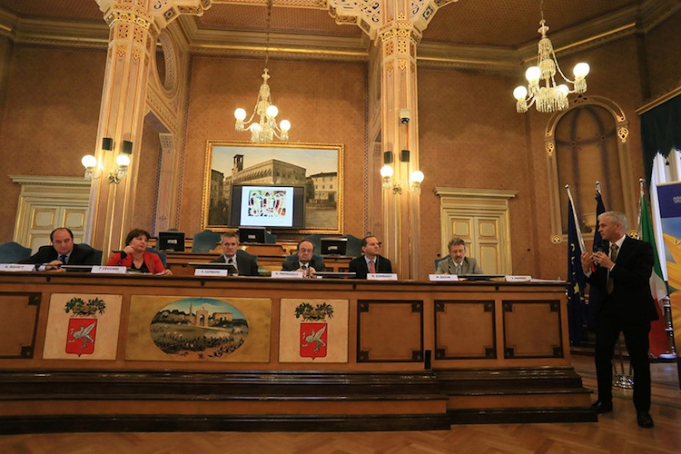 Un momento dell'incontro di Perugia. A destra il moderatore Ivano Valmori,  direttore di AgroNotizie
