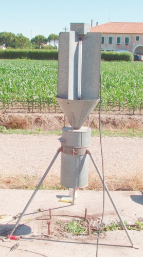 Trappola luminosa per monitoraggio della piralide, testata da Veneto agricoltura