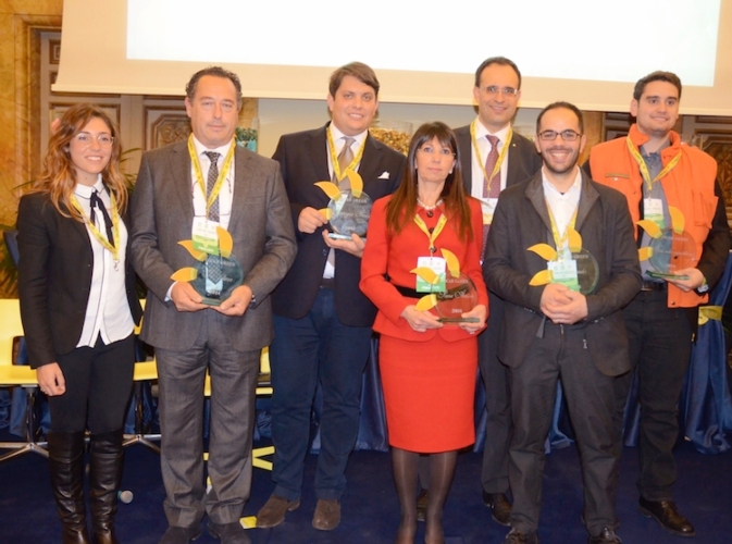 Un momento della premiazione degli Oscar Green 2014 con il presidente della Coldiretti Roberto Moncalvo (terzo da sinistra)
