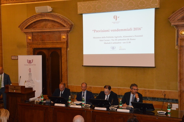 La conferenza stampa si è svolta a Roma martedì 6 settembre 2016