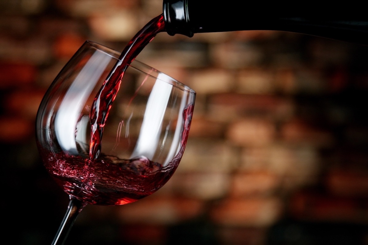 Bicchiere di vino. Il settore vitivinicolo Ue è il 60% della produzione vinicola mondiale