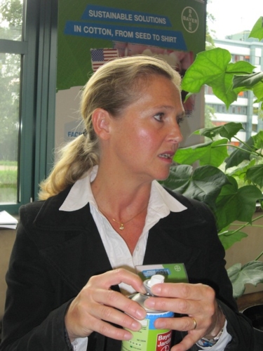 Virginie Liardet durante la presentazione a Monheim