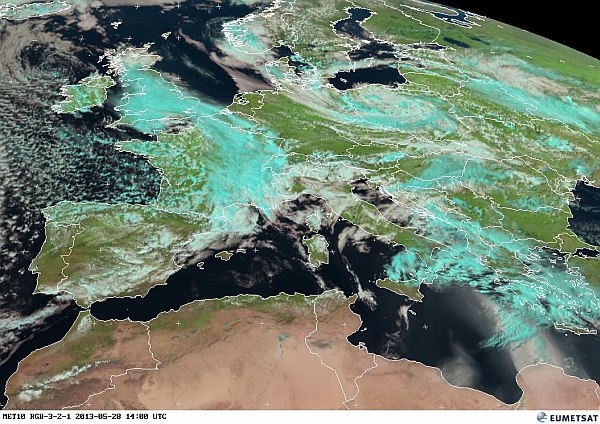 Ultima immagine satellitare che mostra l'aria fredda in discesa dai settori occidentali