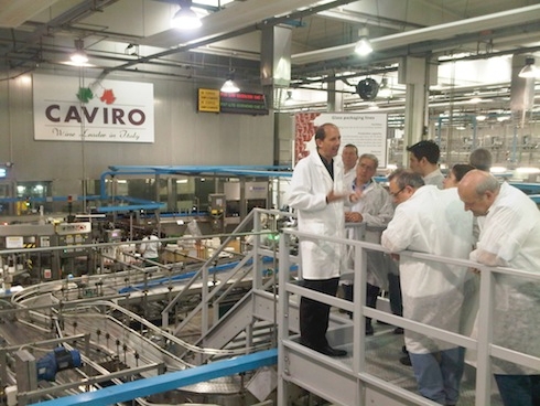 La delegazione in visita allo stabilimento Caviro di Forlì