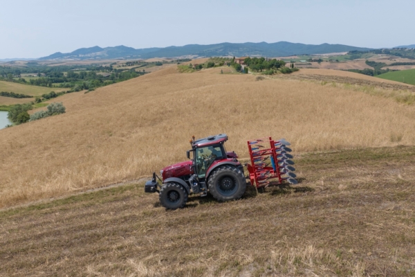 McCormick X6.4 P6-Drive: versatilit&agrave; e potenza al servizio delle aziende agricole