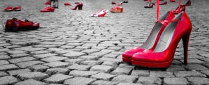 scarpe-rosse-contro-violenza-sulle-donne-by-alessandro-cristiano-adobe-stock-750x306