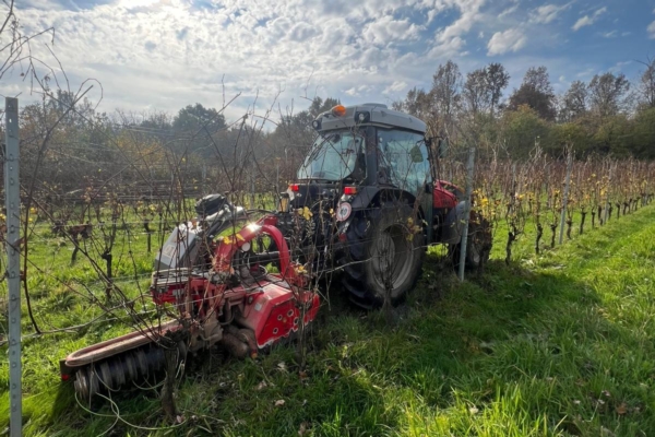 Il trattore, una sentinella autonoma in vigneto